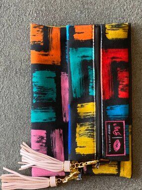 Makeup Junkie Graffiti - Mini